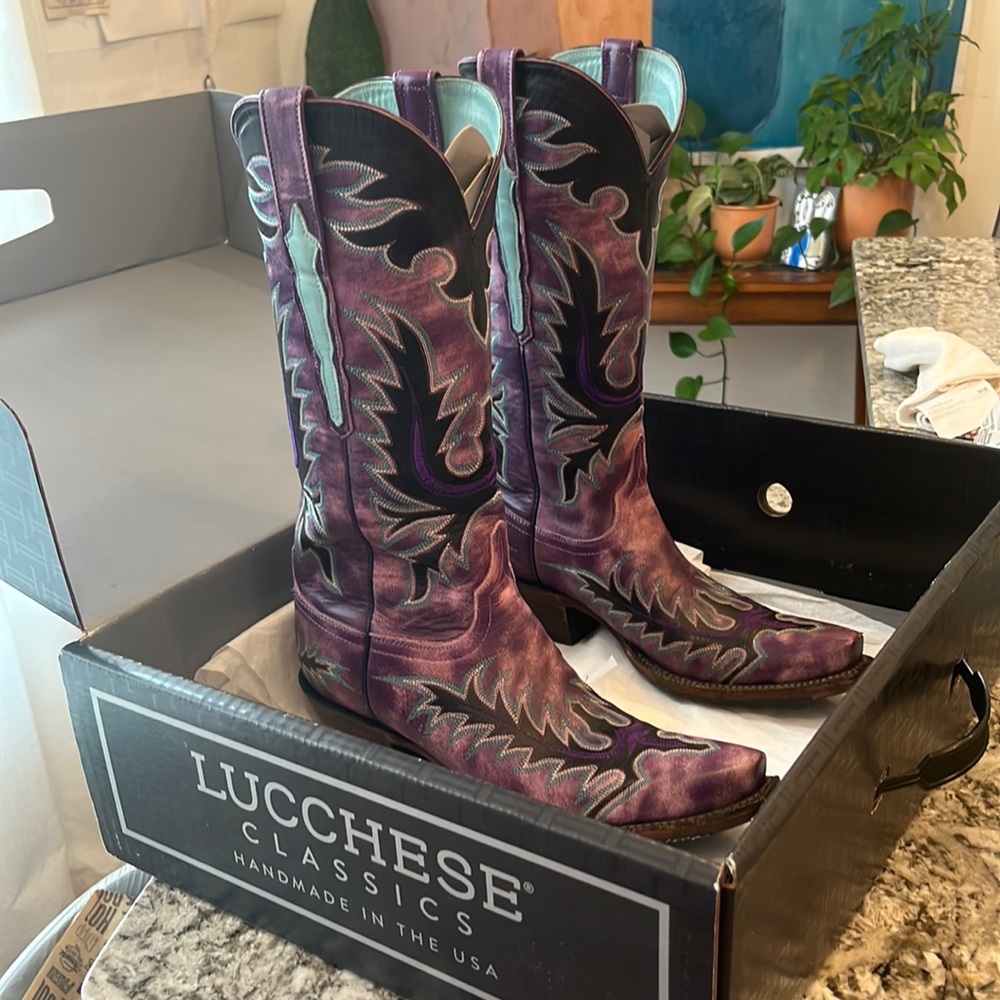 LUCCHESE CLASSICS PURPLE BOOTS